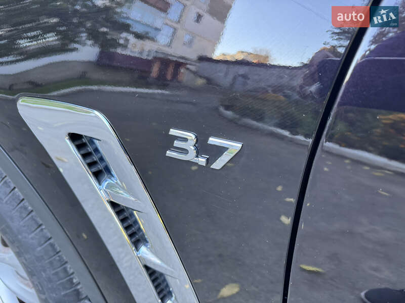 Позашляховик / Кросовер Infiniti QX70 2013 в Волочиську