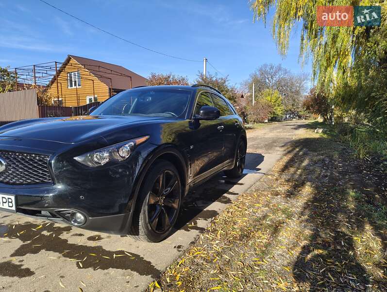 Внедорожник / Кроссовер Infiniti QX70 2016 в Первомайске фото 3 Внедорожник / Кроссовер Infiniti QX70 2016 в Первомайске