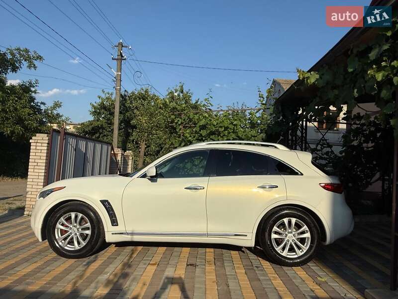 Внедорожник / Кроссовер Infiniti QX70 2015 в Киеве фото 4 Внедорожник / Кроссовер Infiniti QX70 2015 в Киеве