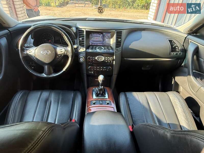 Внедорожник / Кроссовер Infiniti QX70 2015 в Киеве фото 22 Внедорожник / Кроссовер Infiniti QX70 2015 в Киеве