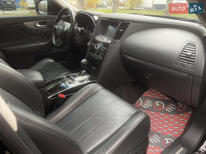 Позашляховик / Кросовер Infiniti QX70 2015 в Києві