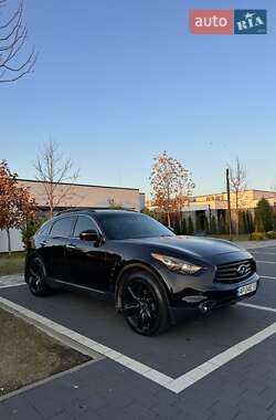 Позашляховик / Кросовер Infiniti QX70 2015 в Мукачевому