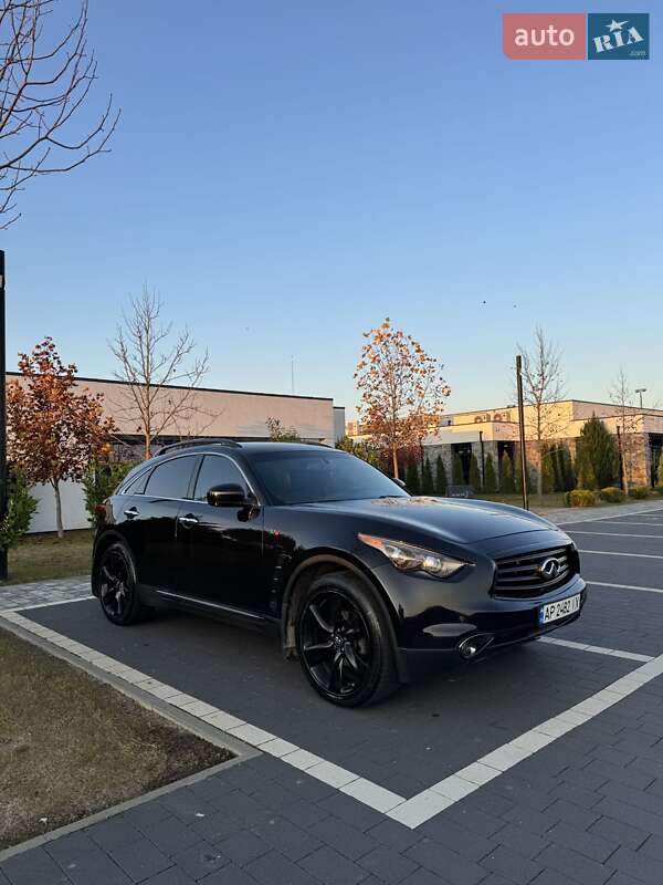 Позашляховик / Кросовер Infiniti QX70 2015 в Мукачевому