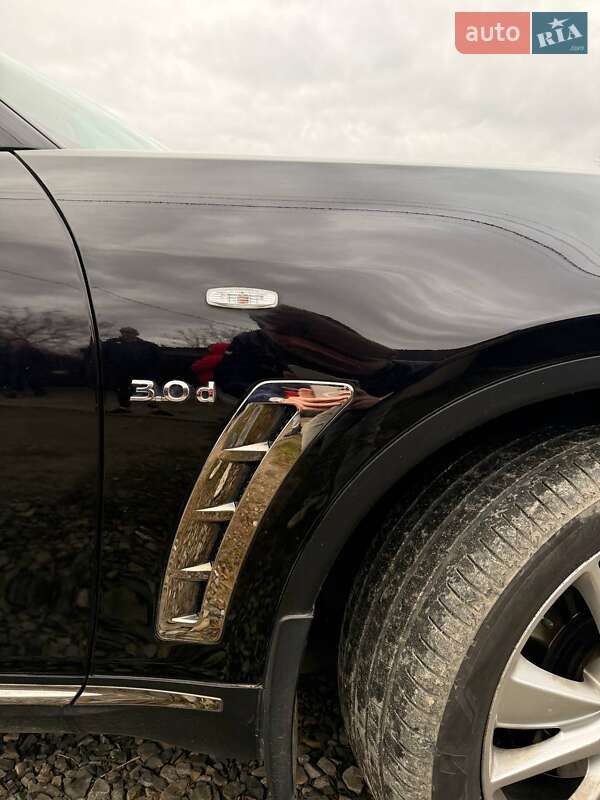 Позашляховик / Кросовер Infiniti QX70 2016 в Івано-Франківську