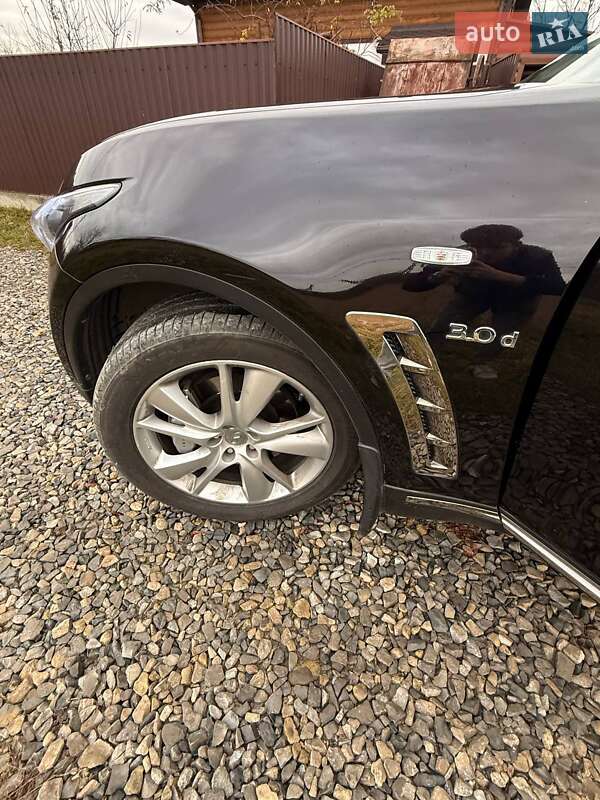 Позашляховик / Кросовер Infiniti QX70 2016 в Івано-Франківську