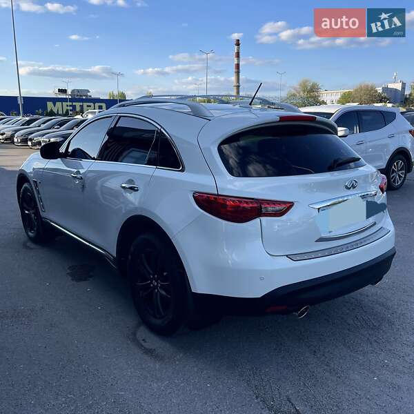 Позашляховик / Кросовер Infiniti QX70 2017 в Дніпрі