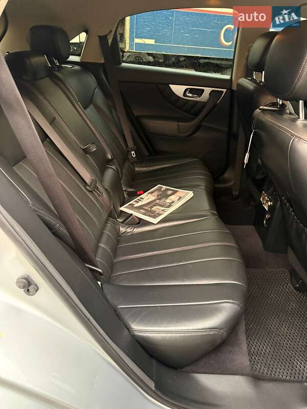 Позашляховик / Кросовер Infiniti QX70 2017 в Дніпрі