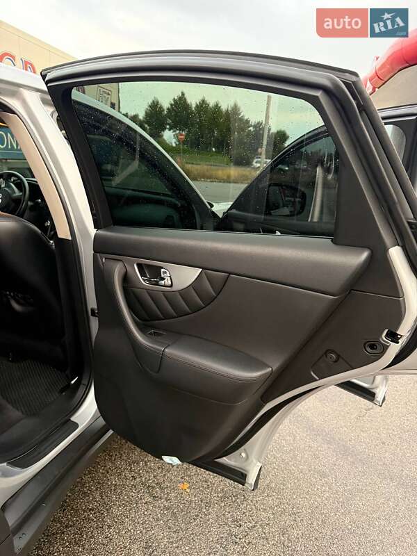 Позашляховик / Кросовер Infiniti QX70 2017 в Дніпрі