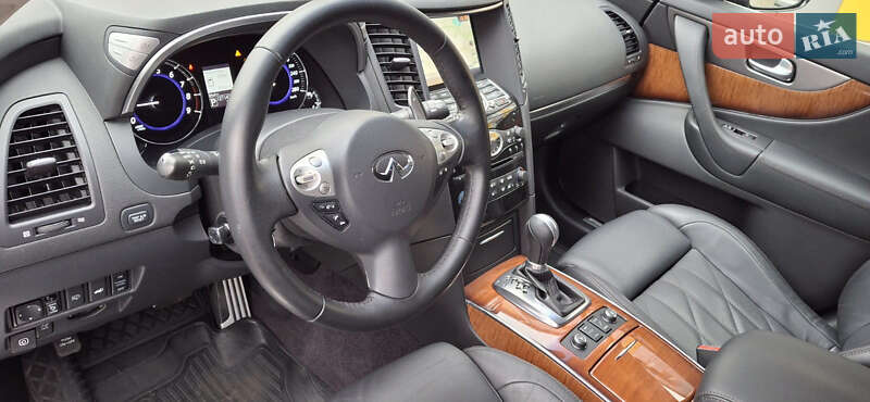 Внедорожник / Кроссовер Infiniti QX70 2017 в Ворзеле фото 4 Внедорожник / Кроссовер Infiniti QX70 2017 в Ворзеле