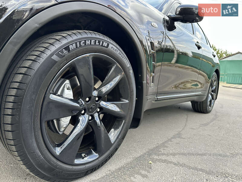 Внедорожник / Кроссовер Infiniti QX70 2013 в Полтаве