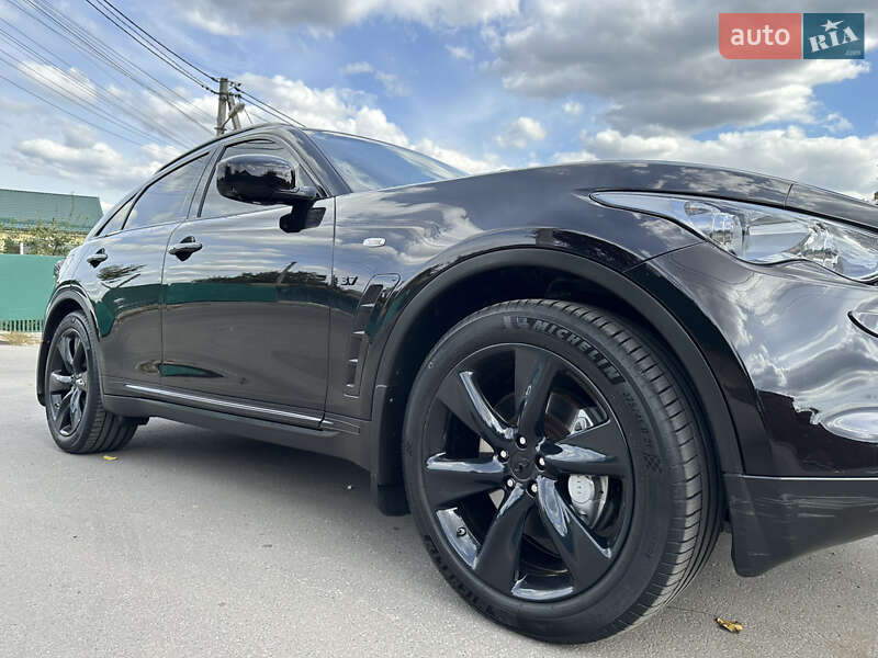 Внедорожник / Кроссовер Infiniti QX70 2013 в Полтаве