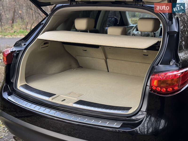Внедорожник / Кроссовер Infiniti QX70 2013 в Киеве фото 23 Внедорожник / Кроссовер Infiniti QX70 2013 в Киеве