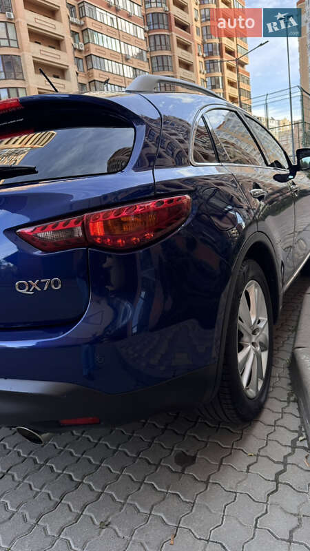 Внедорожник / Кроссовер Infiniti QX70 2016 в Одессе