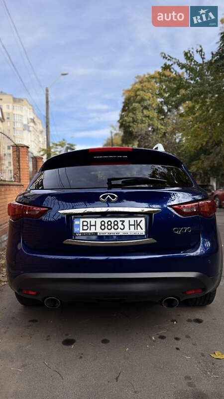 Внедорожник / Кроссовер Infiniti QX70 2016 в Одессе