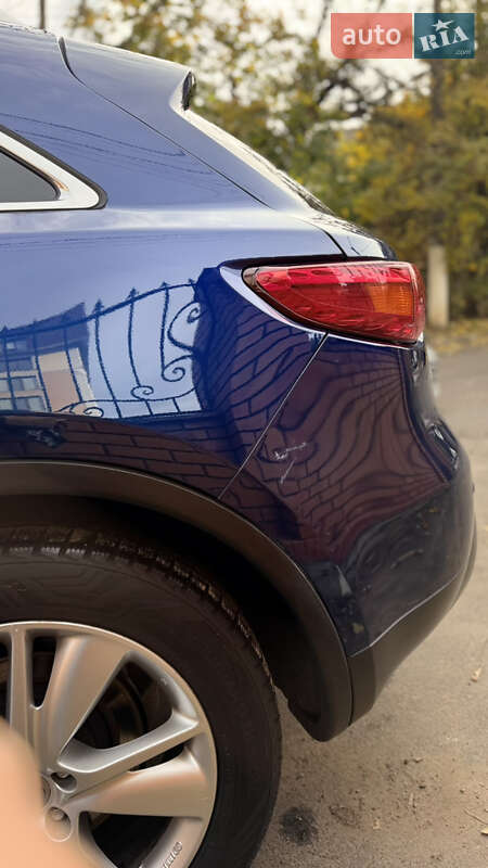 Внедорожник / Кроссовер Infiniti QX70 2016 в Одессе