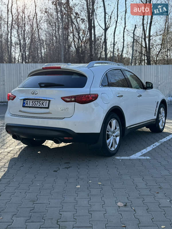Внедорожник / Кроссовер Infiniti QX70 2014 в Крюковщине фото 9 Внедорожник / Кроссовер Infiniti QX70 2014 в Крюковщине