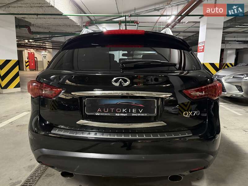 Внедорожник / Кроссовер Infiniti QX70 2013 в Киеве