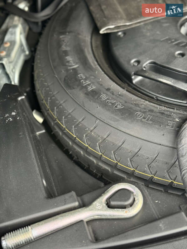 Внедорожник / Кроссовер Infiniti QX70 2015 в Александрие