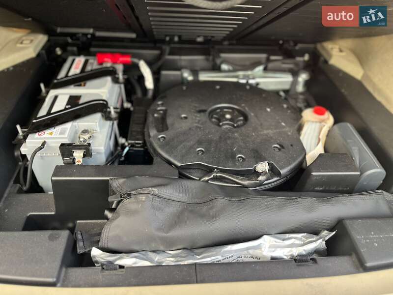 Внедорожник / Кроссовер Infiniti QX70 2016 в Киеве