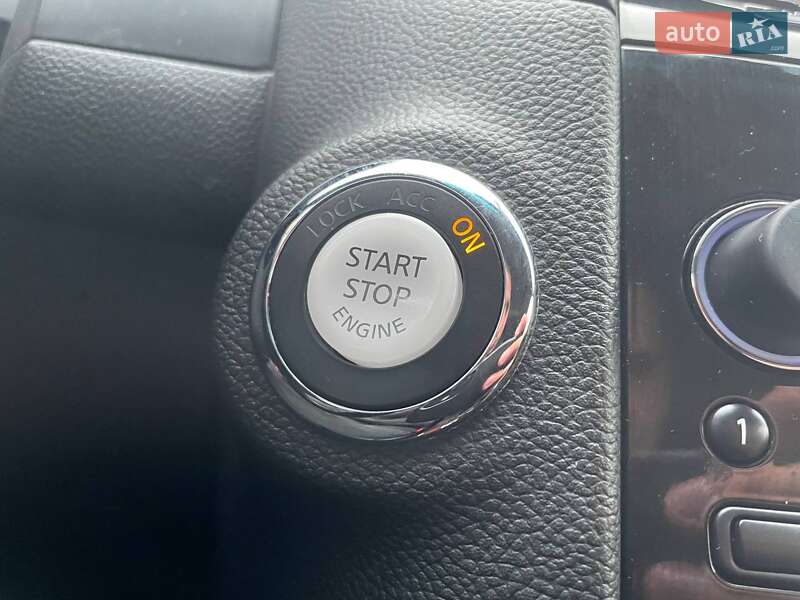 Позашляховик / Кросовер Infiniti QX70 2015 в Києві