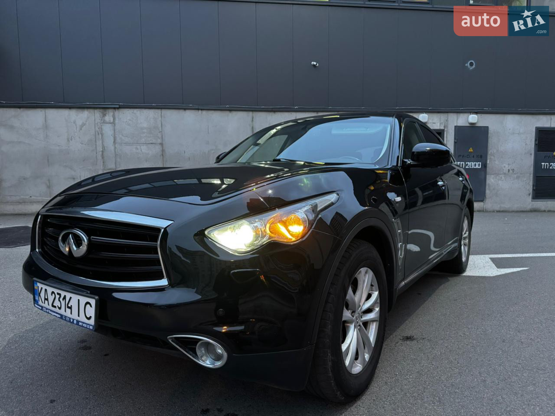 2013 Infiniti QX70 - мініатюра 18