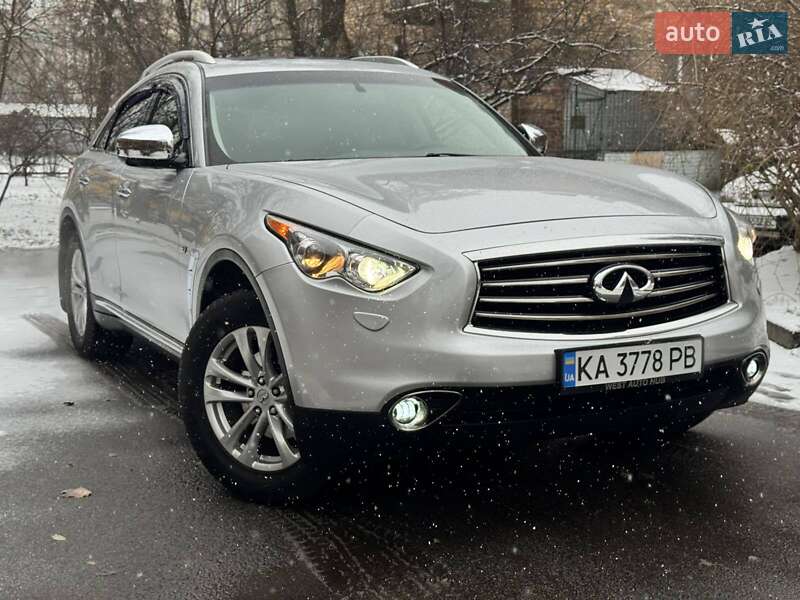Infiniti QX70 2013