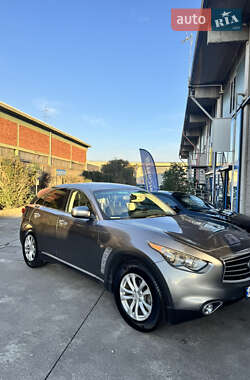 Внедорожник / Кроссовер Infiniti QX70 2016 в Черновцах