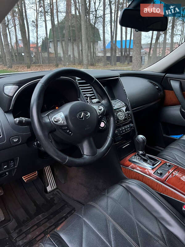 Внедорожник / Кроссовер Infiniti QX70 2015 в Киеве