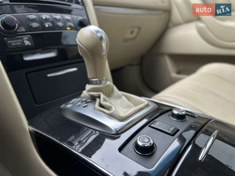 Внедорожник / Кроссовер Infiniti QX70 2016 в Николаеве