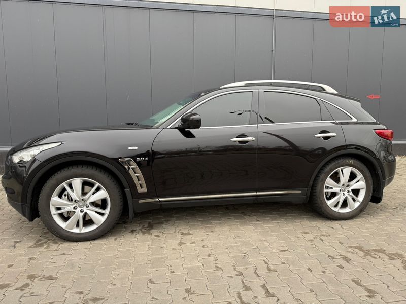 Внедорожник / Кроссовер Infiniti QX70 2014 в Киеве