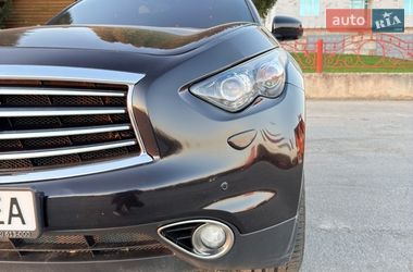 Внедорожник / Кроссовер Infiniti QX70 2014 в Хмельницком