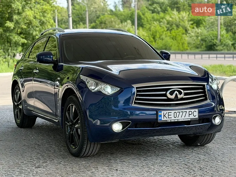 Infiniti QX70
