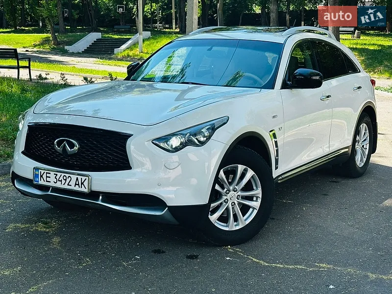 Infiniti QX70