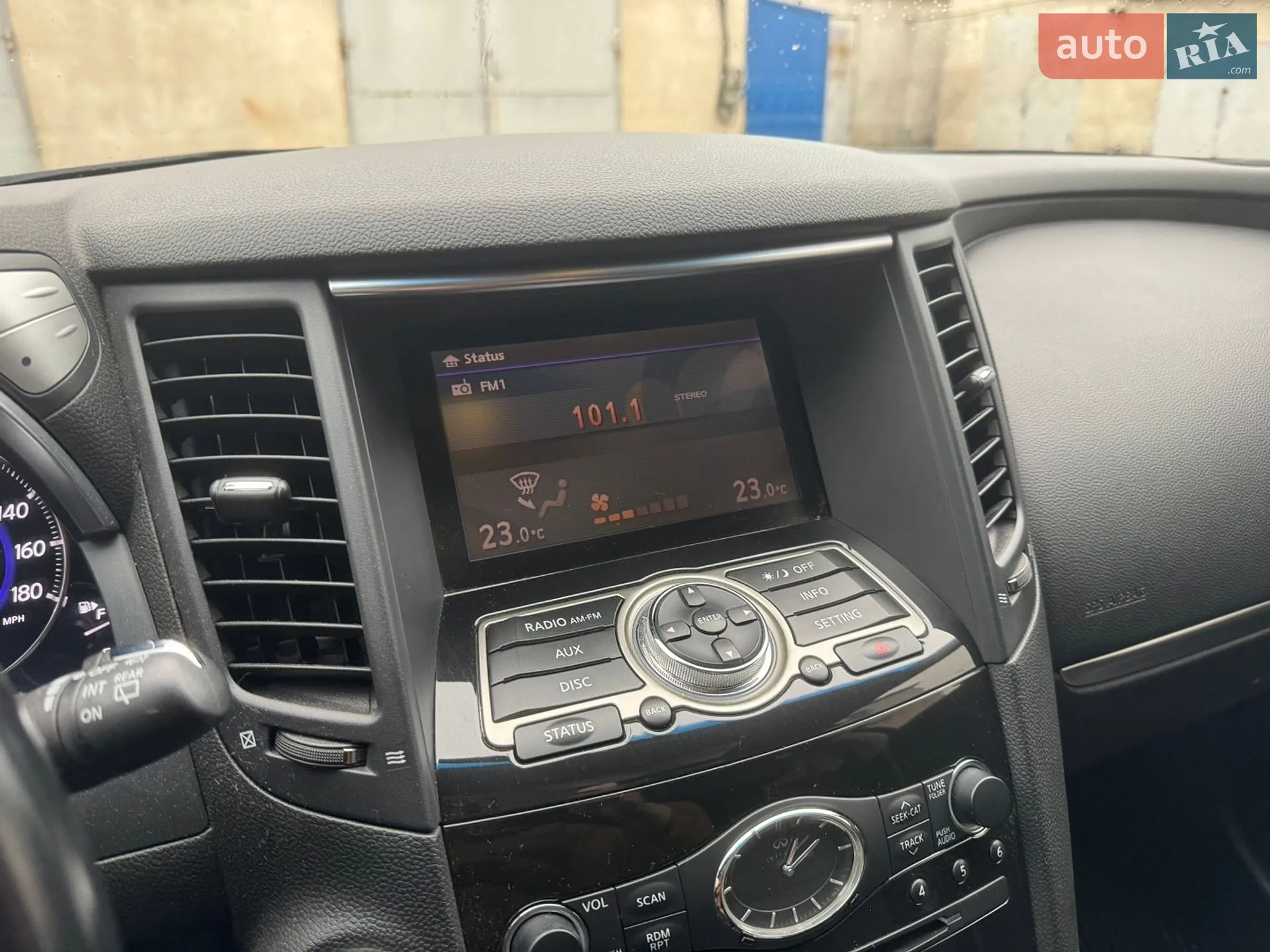 2013 Infiniti QX70 - мініатюра 16