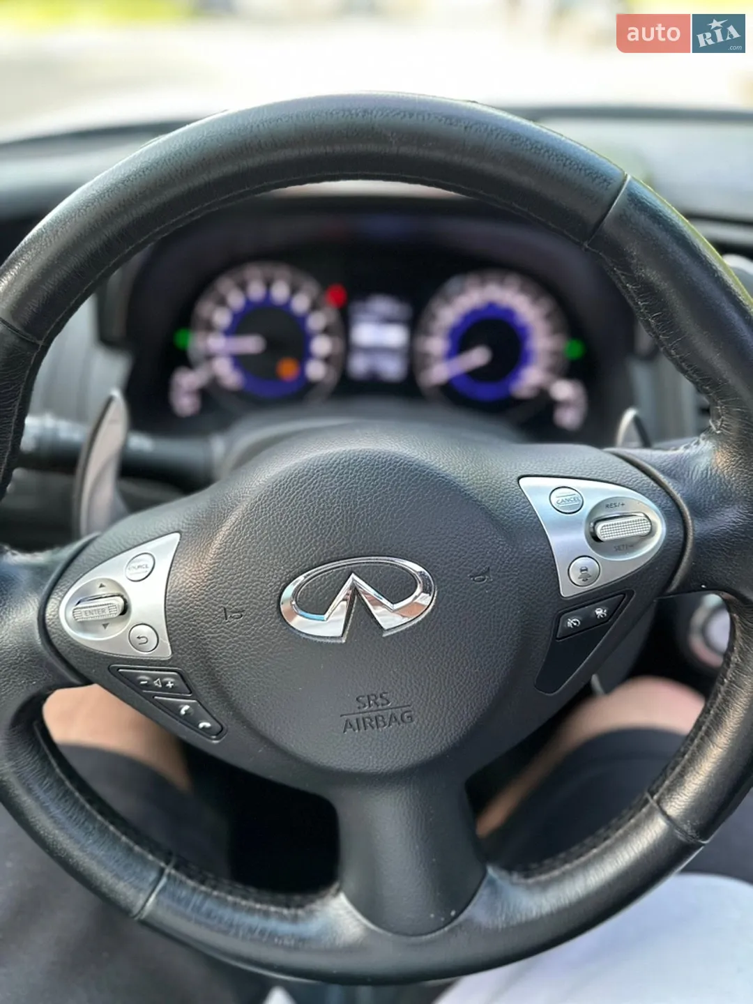 2015 Infiniti QX70 - мініатюра 8