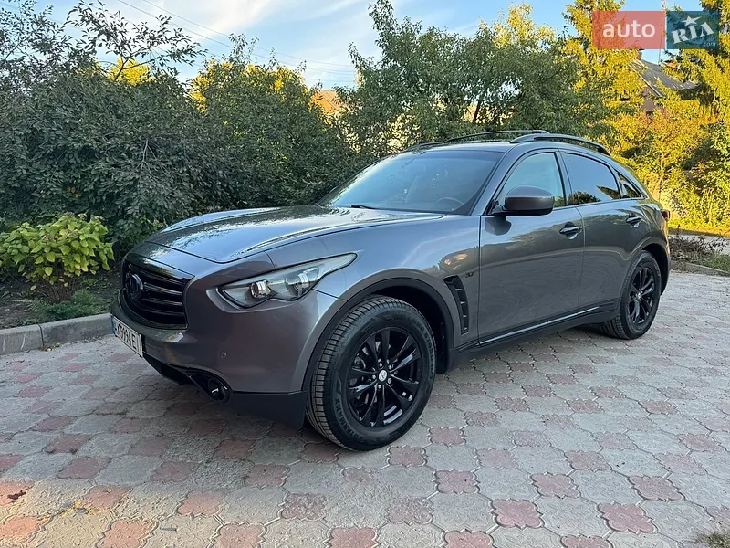 Infiniti QX70 2015