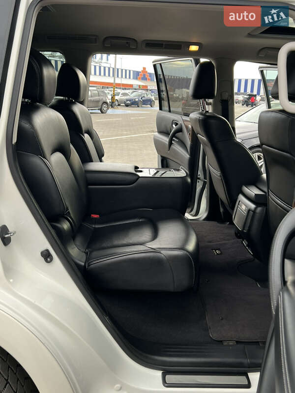 Внедорожник / Кроссовер Infiniti QX80 2016 в Черновцах