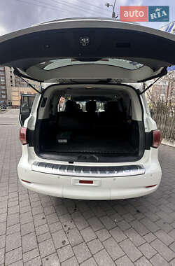 Внедорожник / Кроссовер Infiniti QX80 2016 в 