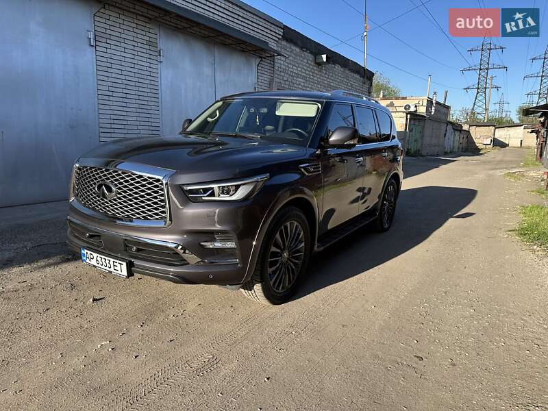 Позашляховик / Кросовер Infiniti QX80 2023 в 