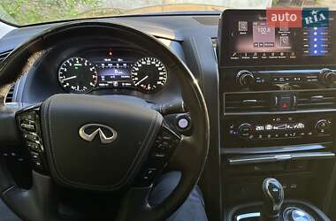 Позашляховик / Кросовер Infiniti QX80 2023 в 