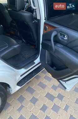 Внедорожник / Кроссовер Infiniti QX80 2015 в 