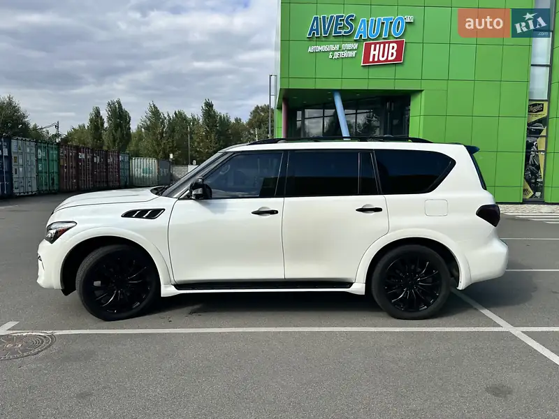 Infiniti QX80