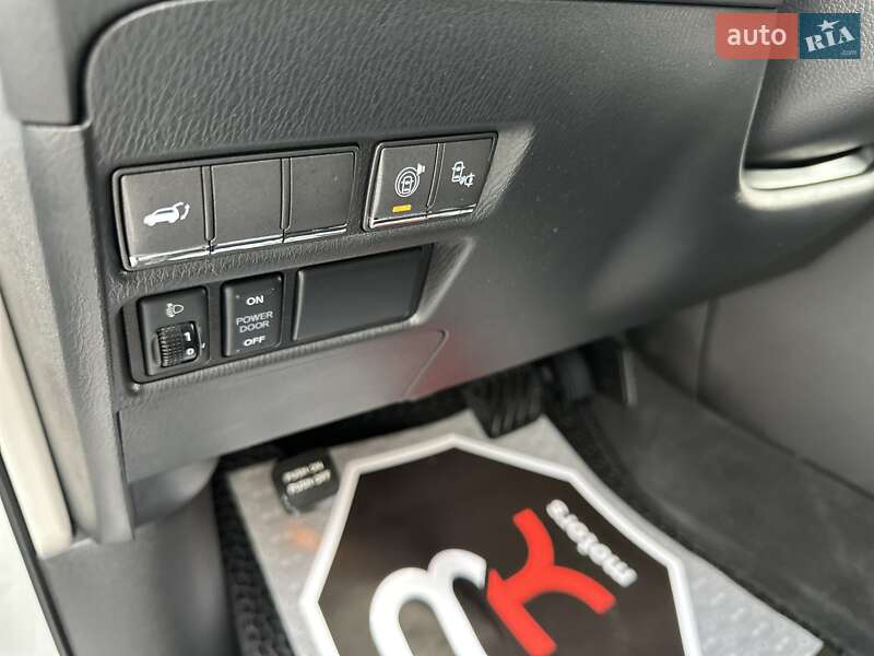 Внедорожник / Кроссовер Infiniti QX80 2015 в Киеве