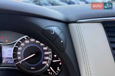 Внедорожник / Кроссовер Infiniti QX80 2013 в 