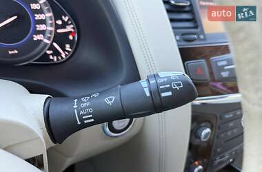 Внедорожник / Кроссовер Infiniti QX80 2013 в 