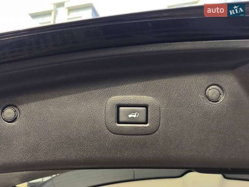 Внедорожник / Кроссовер Infiniti QX80 2018 в Киеве