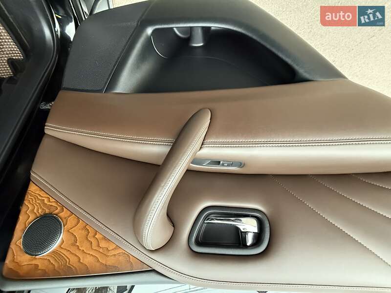 Внедорожник / Кроссовер Infiniti QX80 2015 в Киеве фото 65 Внедорожник / Кроссовер Infiniti QX80 2015 в Киеве