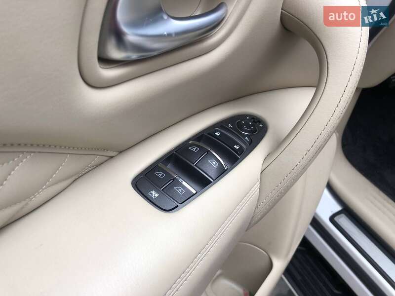 Позашляховик / Кросовер Infiniti QX80 2019 в Києві