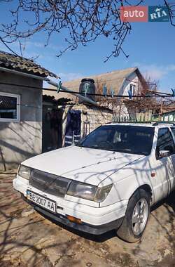 Седан Isuzu Gemini 1986 в Раздельной