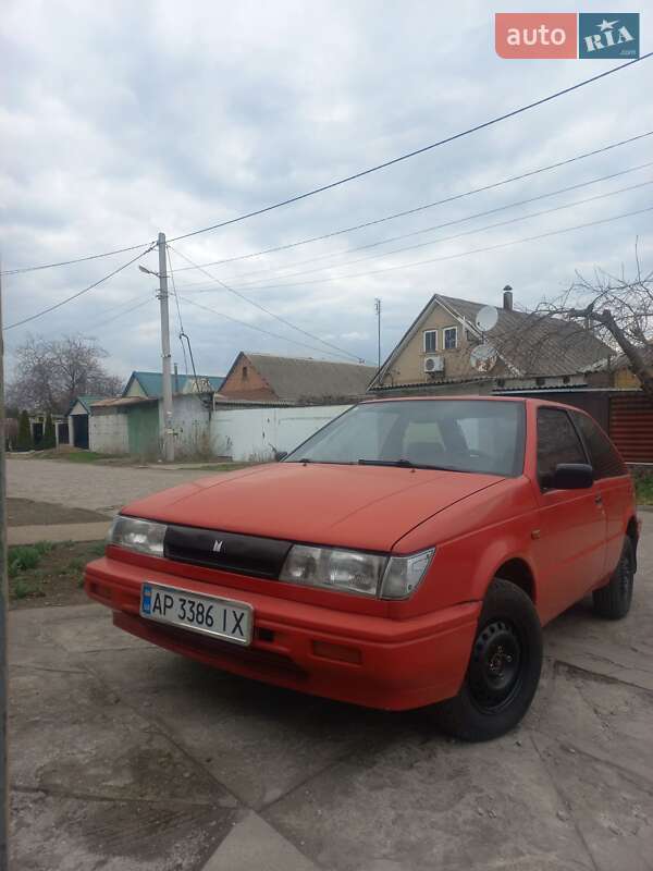 Хетчбек Isuzu Gemini 1988 в 